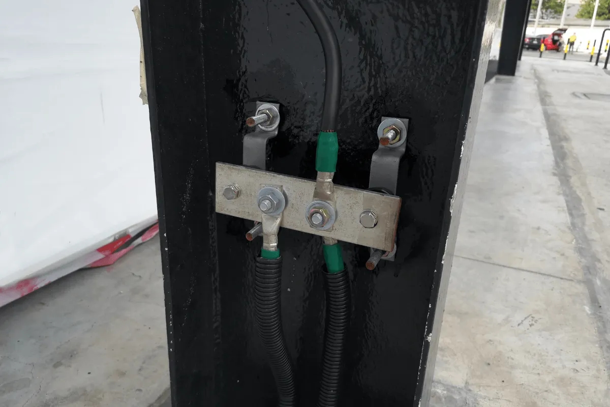 Jak sprawdzić uziemienie w domu i uniknąć niebezpieczeństw elektrycznych