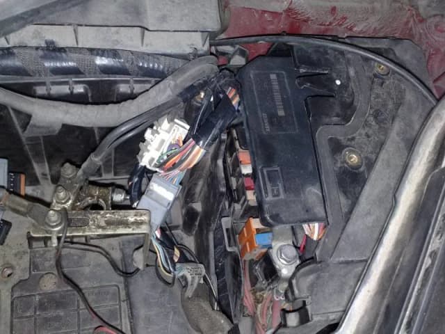 Gdzie są bezpieczniki Scenic 3? Odkryj ich lokalizację i tajemnice