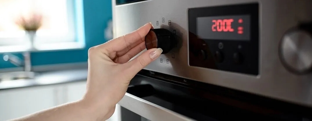 Jak długo nagrzewa się piekarnik elektryczny? Czas i porady dotyczące efektywności