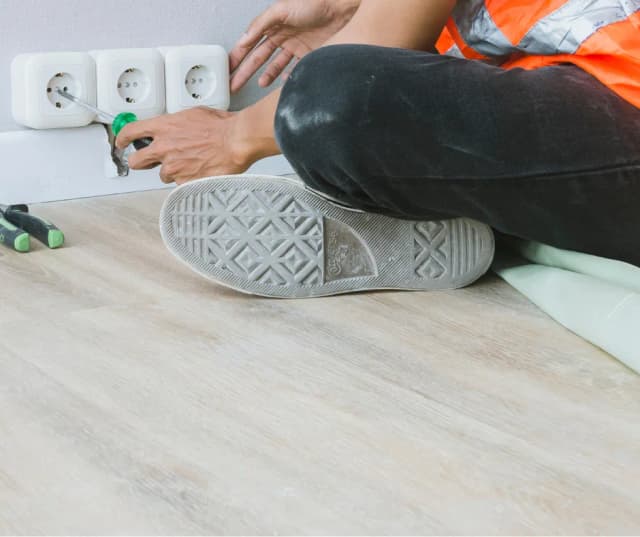 Jak podłączyć kontakt podwójny z uziemieniem bez błędów i ryzyka